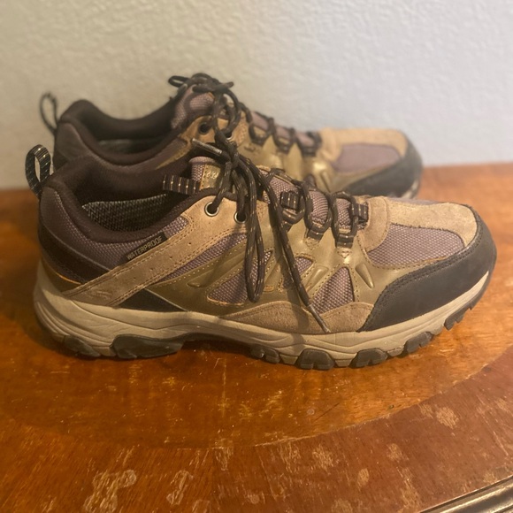 Rugged Outdoor Trail Shoes by Skechers - Picture 6 of 9